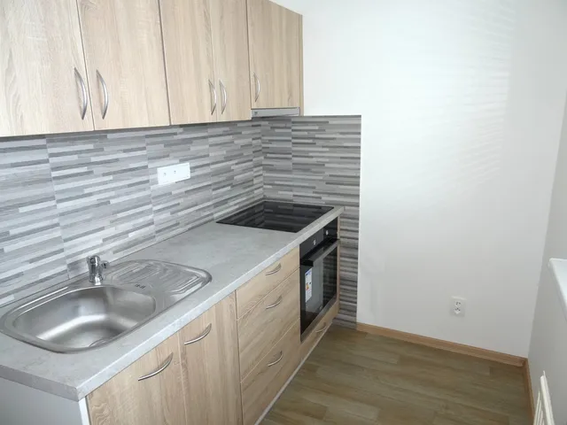 Pronájem bytu 1+1 35 m²
