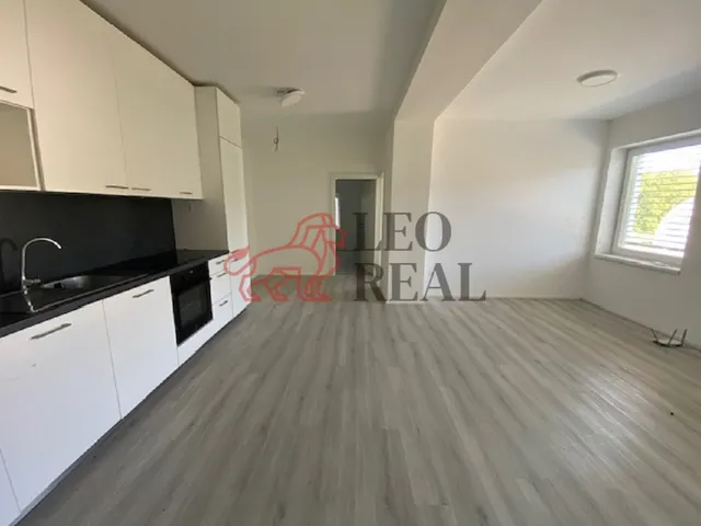 Pronájem bytu 3+kk 75 m²