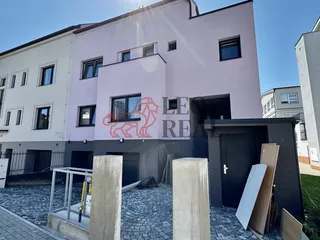 1754991381-6144.jpg