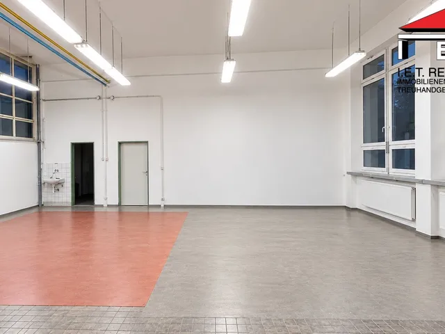 Pronájem skladu 210 m²