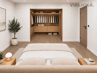 Vrchní patro - pokoj se šatnou.jpg