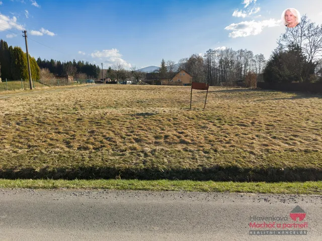 Prodej stavebního pozemku 2 348 m²