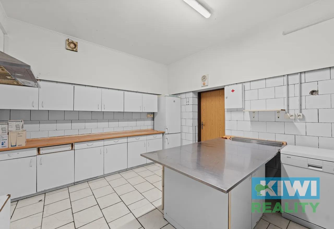 Prodej komerčního objektu v Petřvaldu u Karviné 23