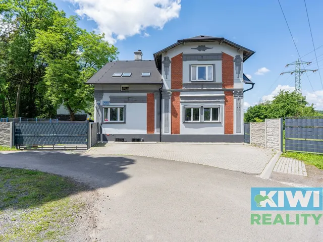 Prodej rodinného domu 258 m²