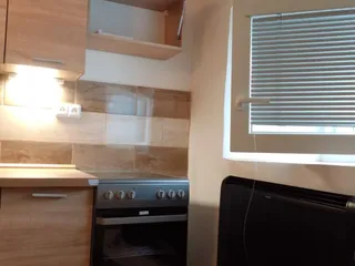2 (Střední).jpg
