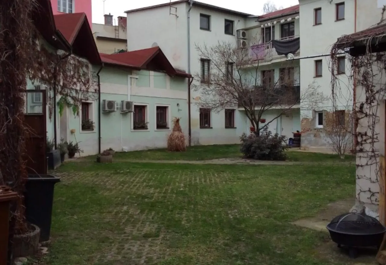 19 (Střední).jpg