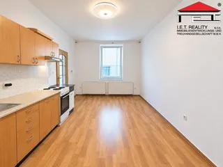 de73920d-b683-4682-aa0d-3323aac21ffd