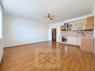 obývací část + kk