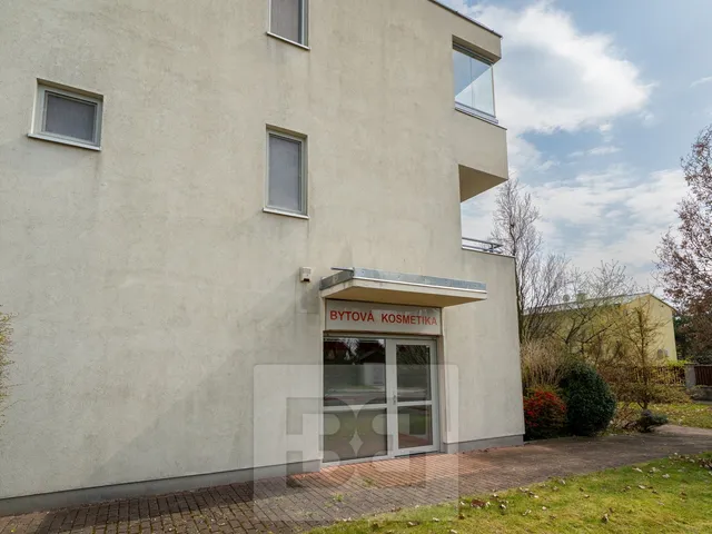 Pronájem obchodního prostoru 35 m²