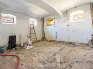 Přízemí hlavní budovy