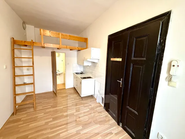Prodej atypického bytu 14 m²