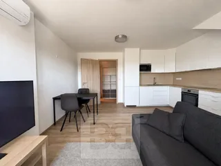 3D576269-2470-4373-9776-345DBD53EDCB