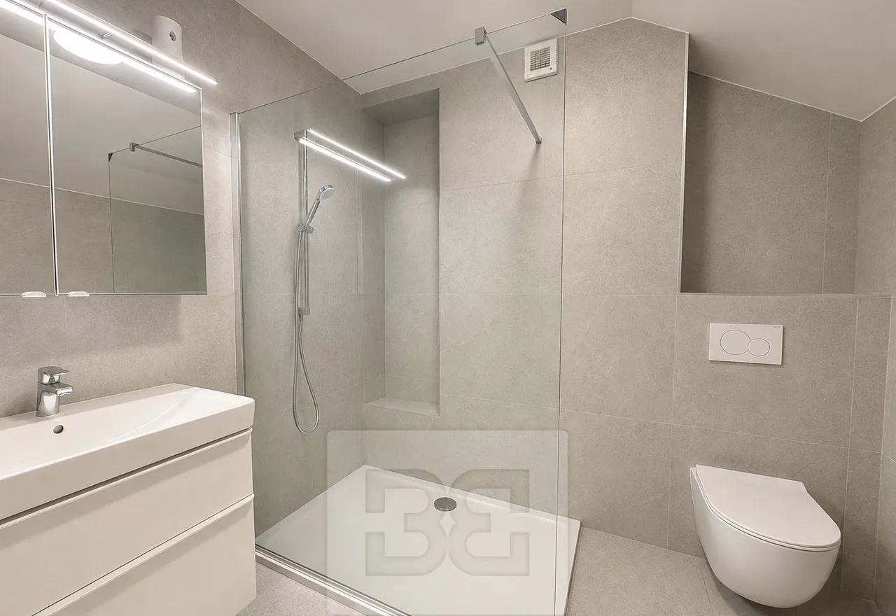 9603D5EC-E3BE-447B-B8B2-9E22A022CCCD