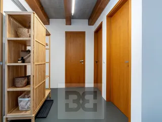 1 (32)