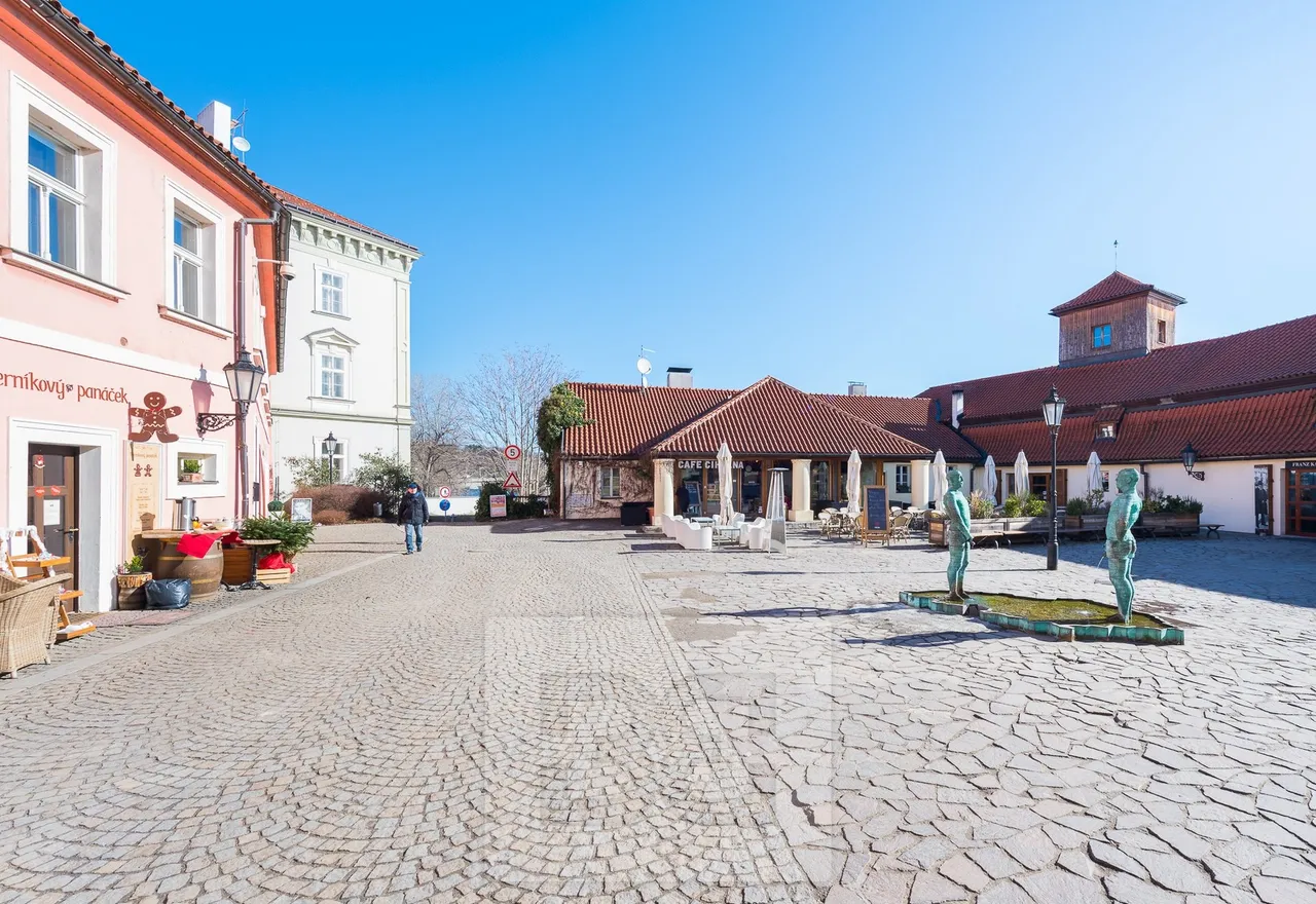 Byt-Cihelná-15