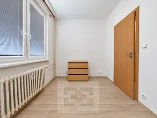 E964C720-534C-4B7A-9810-51E179C97DD3