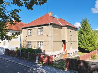 dům  vjezd