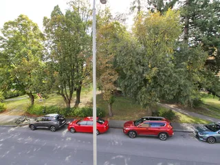výhled z okna ulice.JPG