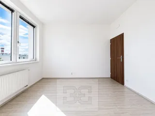 D5DB30DC-2533-4ED9-A4F4-5E1FFD1AAD18