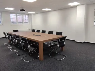 1676037284893